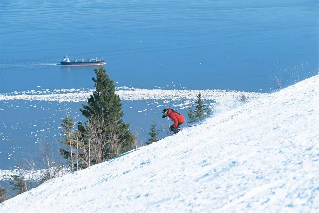 Willa L'Auberge Sainte-Anne - Ski, Spa Et Basilique Zewnętrze zdjęcie